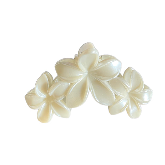 Pearl Petal Clip